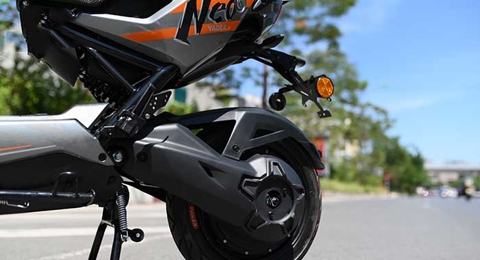 Bánh sau xe máy điện Yadea Xmen Neo