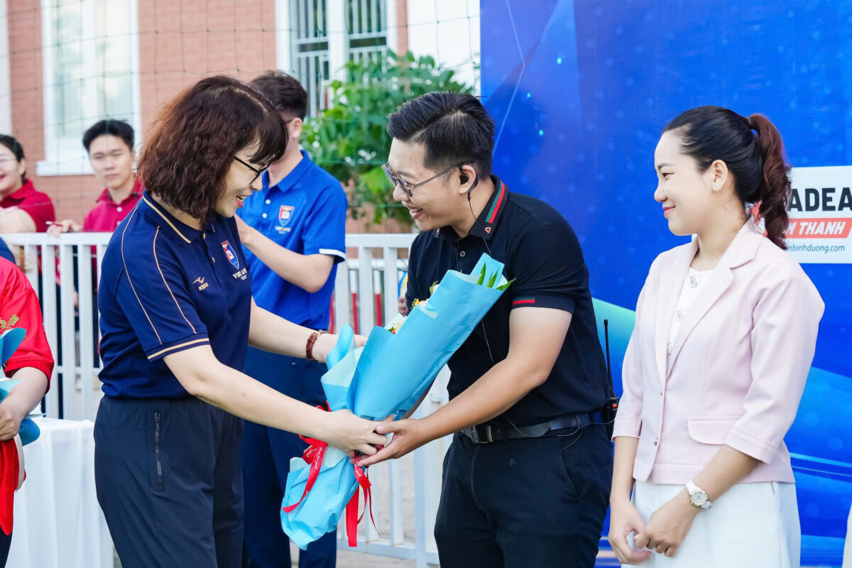 xemaydienbinhduong.com