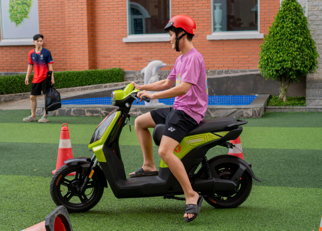 xemaydienbinhduong.com